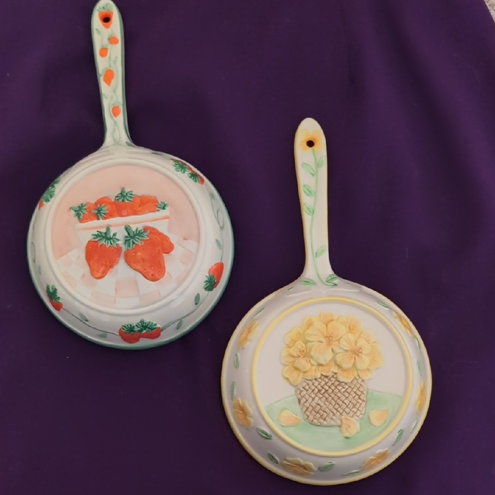 Sigma Beauty Strawberry and Floral Hand-Painted Decor